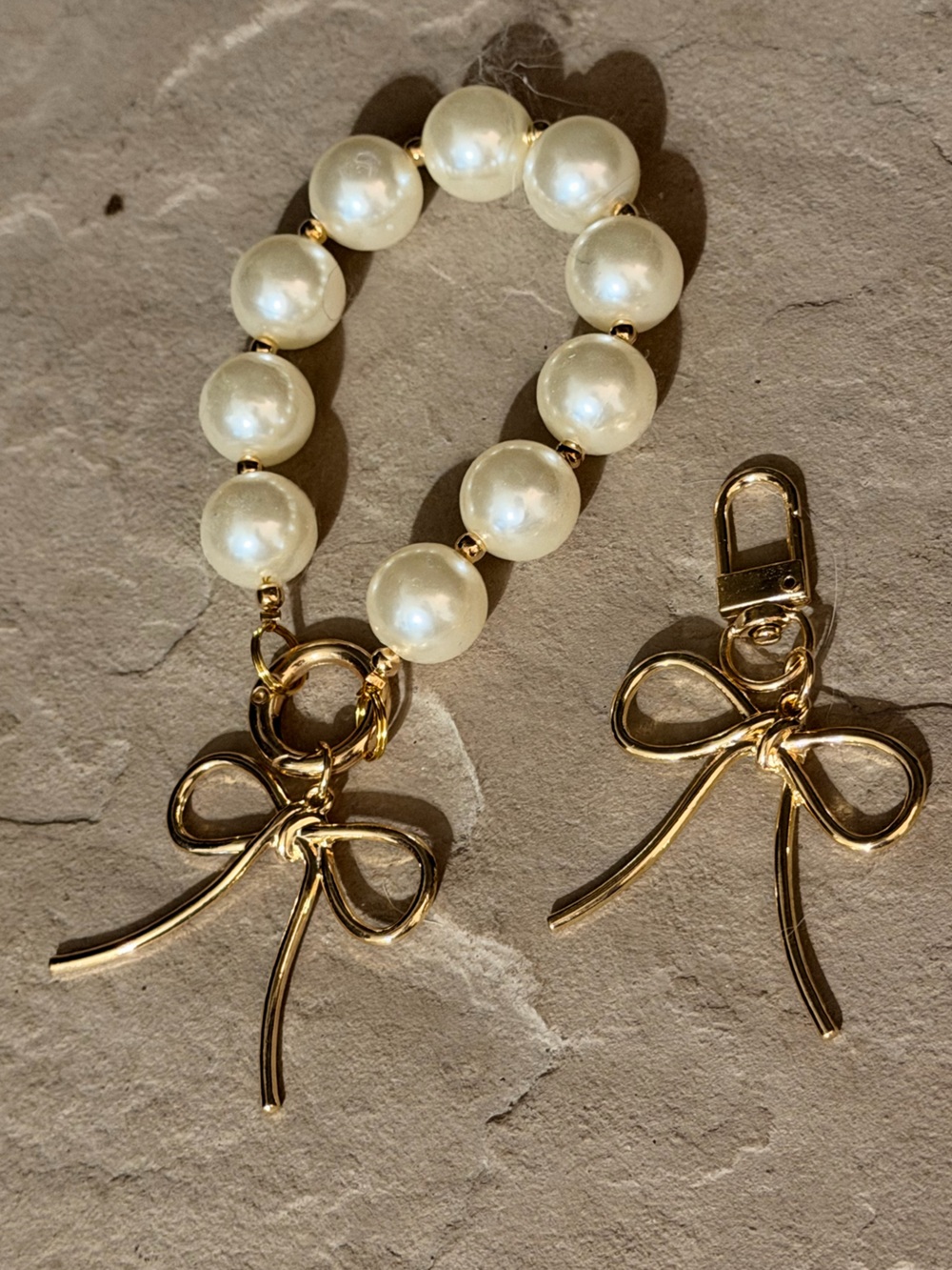Gold Bow & Pearl Bag Charm/Keychain
